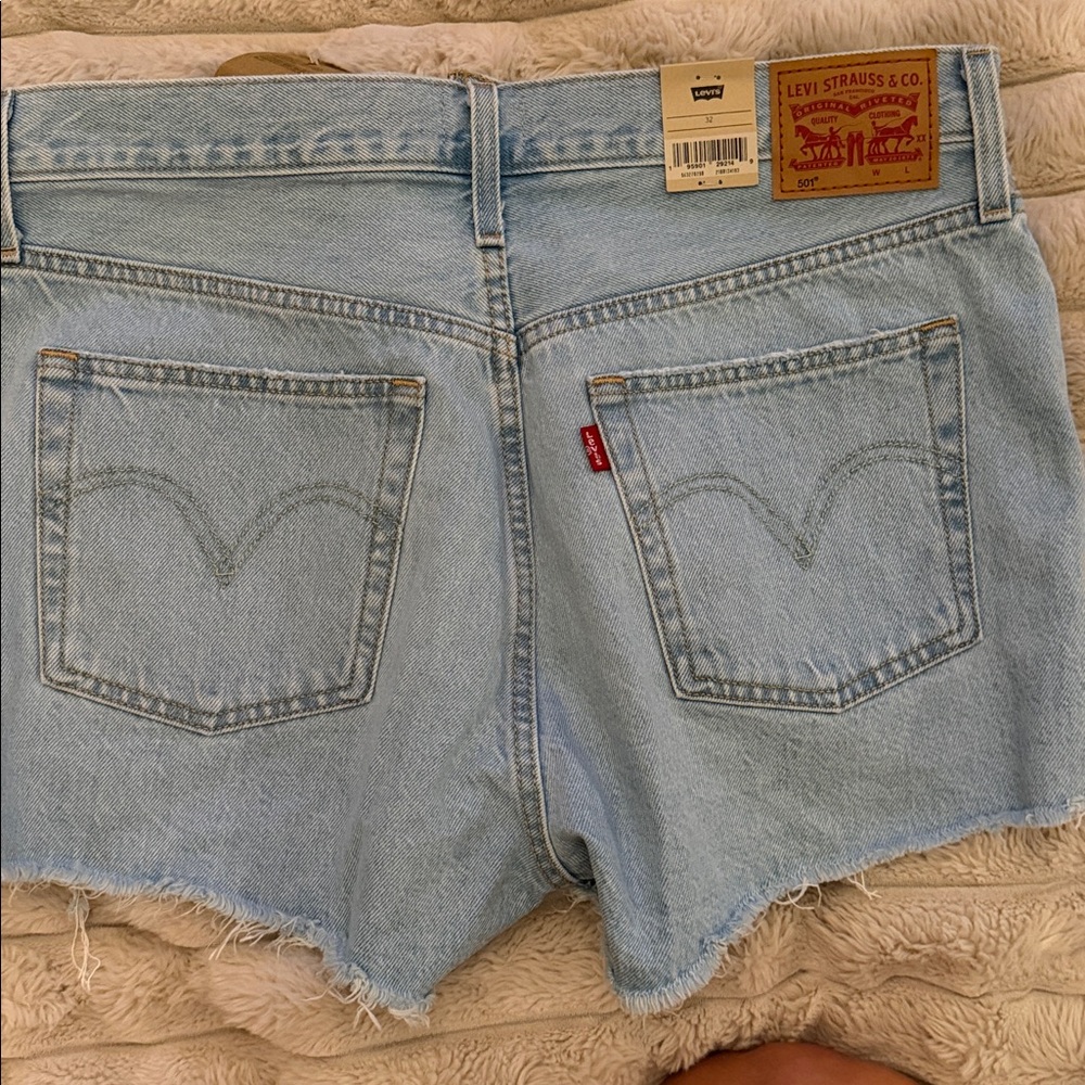 Levi’s 501 denim jean shorts new size 32 Levi’s shorts nwt